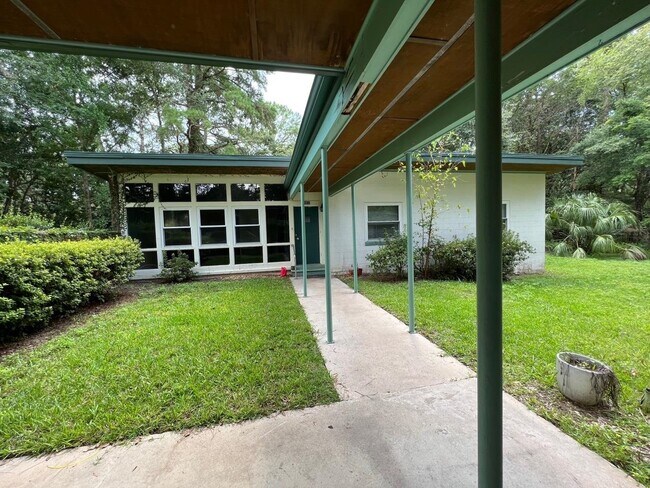 Foto del edificio - 2002 Chowkeebin Nene