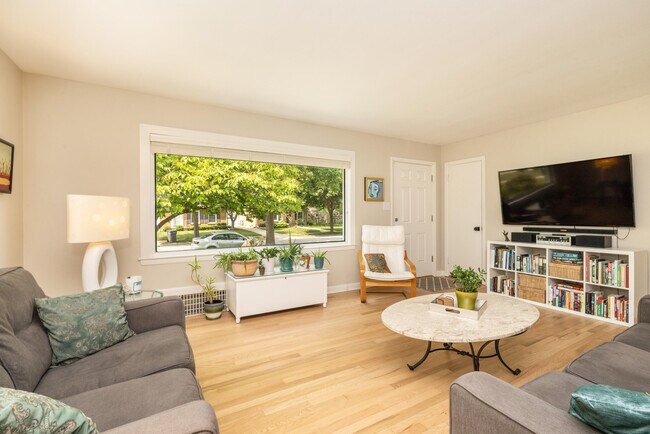 Building Photo - 6060 N Shoreland Ave