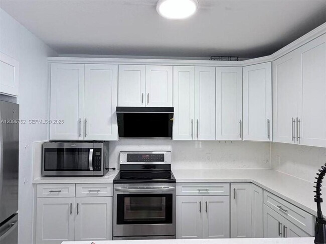 Foto del edificio - 15810 SW 40th St