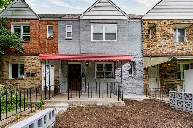 Foto del edificio - 5120 Queensberry Ave