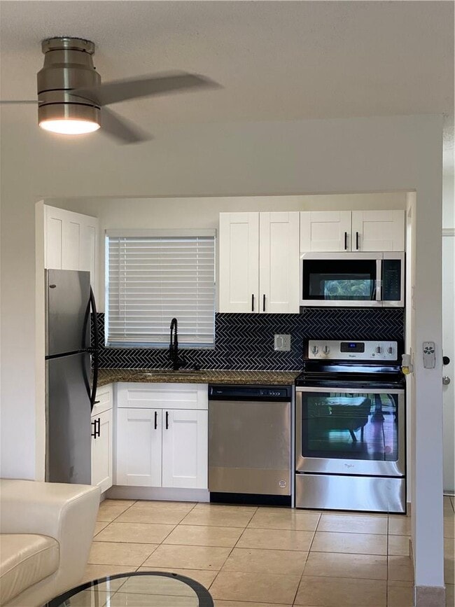 Building Photo - 6860 Nova Dr