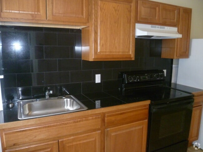 Building Photo - 205 Grandview St