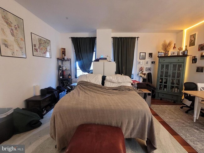 Foto del edificio - 219 S 18th St