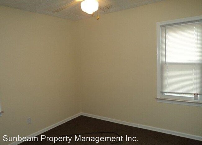 Building Photo - 4 br, 1 bath House - 26701 Dartmouth