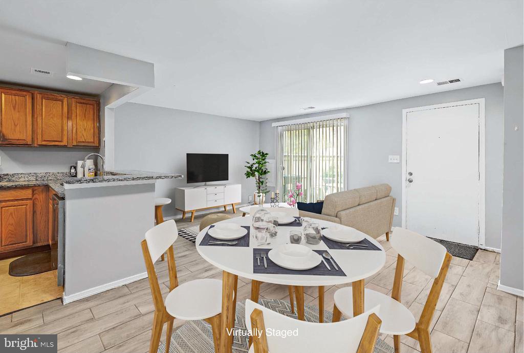 Foto principal - 9247 Chadburn Pl