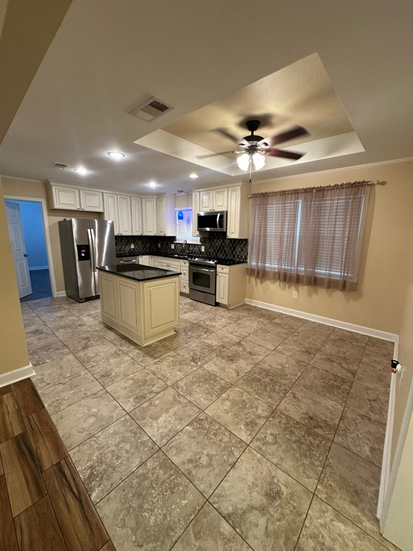 Building Photo - 18304 Autumn View Dr