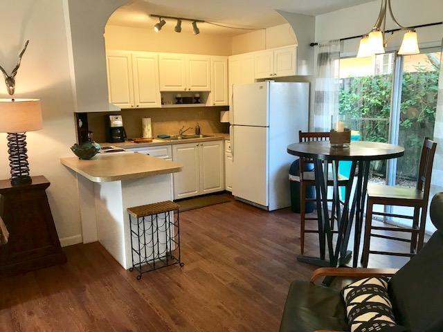 Foto del edificio - 5801 Parker Ave