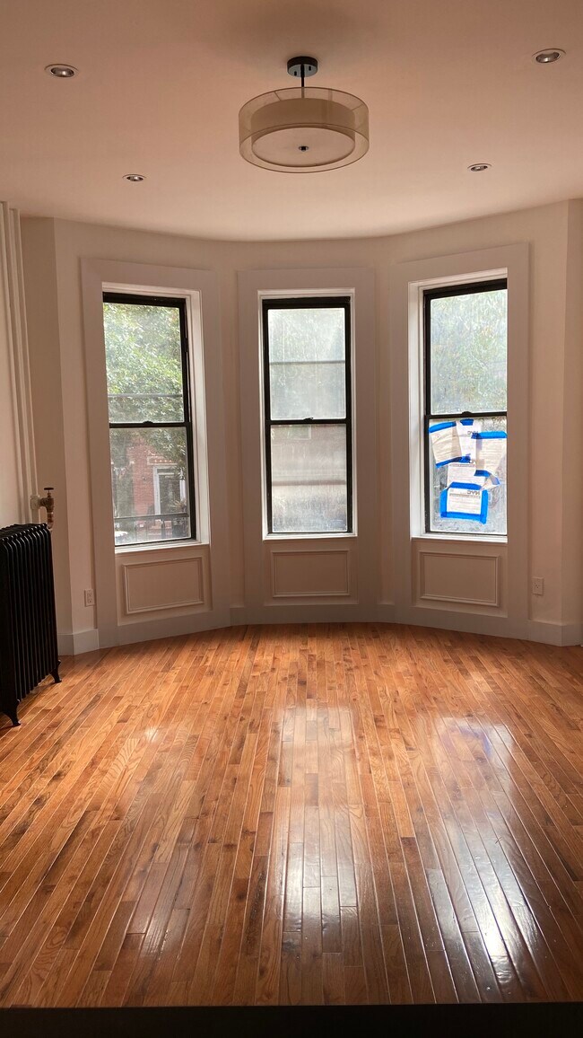 Building Photo - 1251 Herkimer St