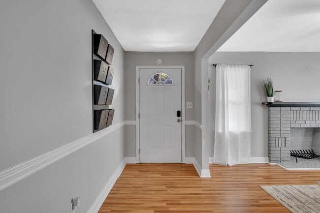 Building Photo - The Deese | $125/Week (First 4 Weeks Limited Promo!) Furnished Room + WiFi + Laundry
