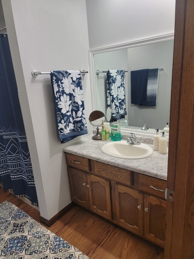 Building Photo - 140 North St