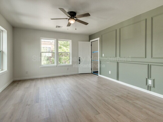 Foto del edificio - 814 W Hill St