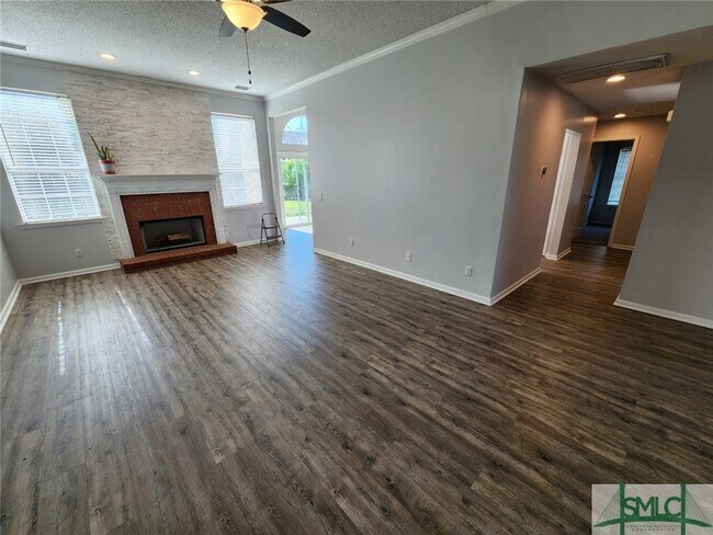 Building Photo - 122 Hopeland Dr