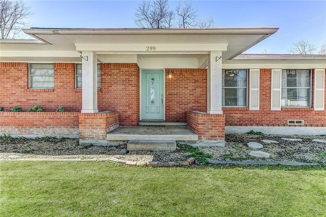 Building Photo - 299 Ravine St