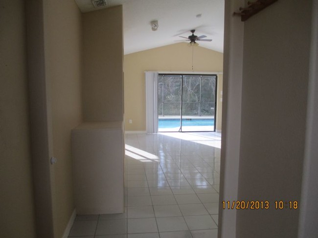 Building Photo - Pool Home  Osceola County