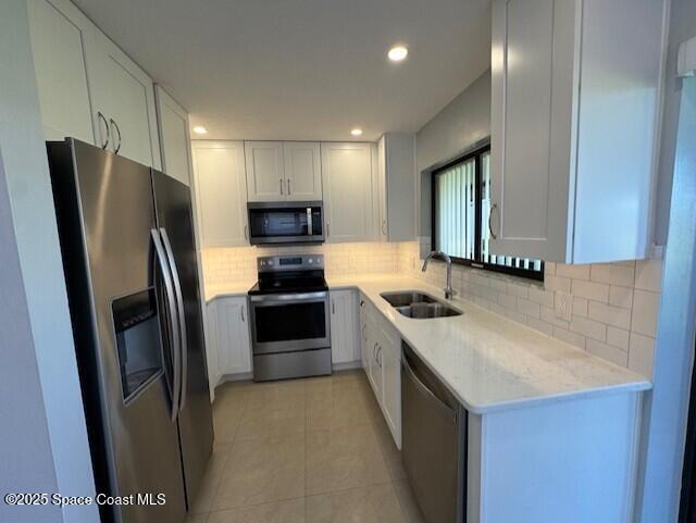 Foto del edificio - 2270 Golf Isle Dr