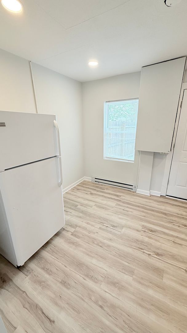Foto del edificio - 2BR Townhome in Claymont | Near I-95 & Transit