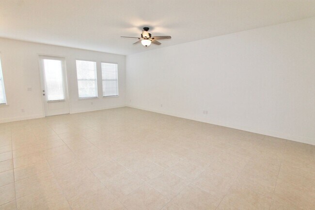 Building Photo - Apopka-Sweetwater Country Club - 3 Bedroom...