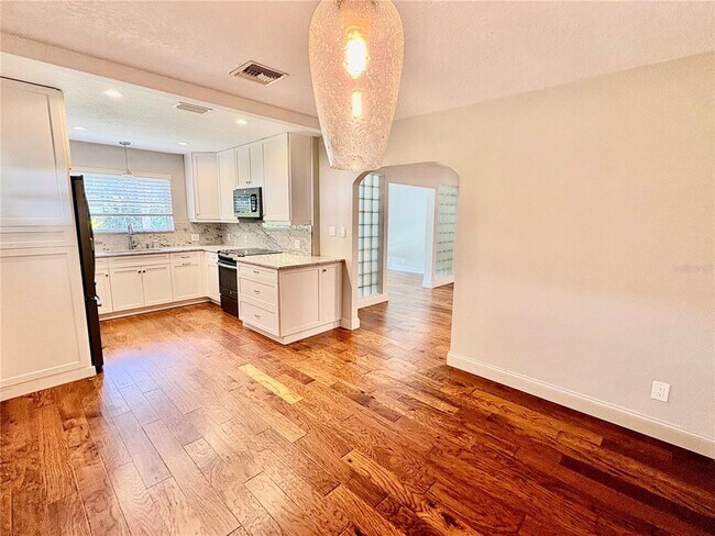 Foto del edificio - 438 Lakeview Ave