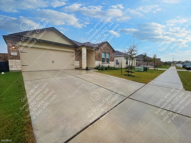 Foto del edificio - 4 br, 2 bath House - 322 Arnage Dr