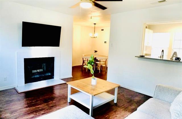 Foto del edificio - 4748 Old Bent Tree Ln