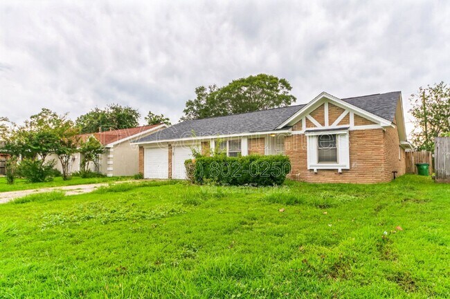 Foto del edificio - 700 Meadowglen Dr
