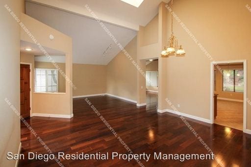 Building Photo - 15518 Caldas de Reyes