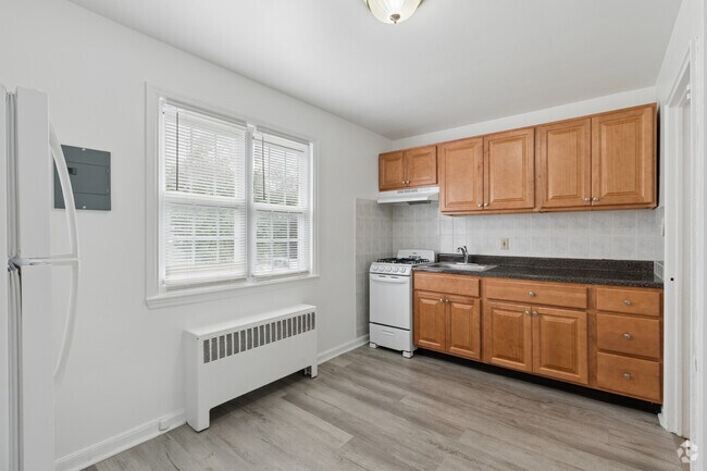 2 habitaciones, 1 baño - 700 pies cuadrados - Cocina - Oakmont Park Apartments