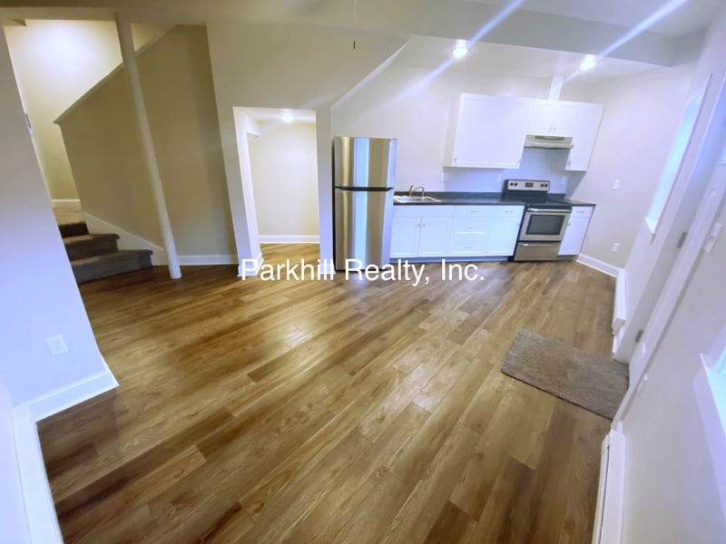 105 W Main St, Pen Argyl, PA 18072 Townhome Rentals in Pen Argyl PA