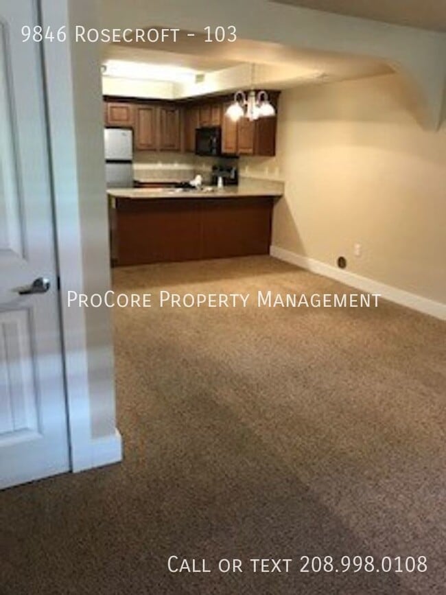 Building Photo - Spacious 2bedroom condo boasting a corner ...