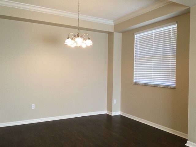Foto del edificio - 932 Jade Forest Ave