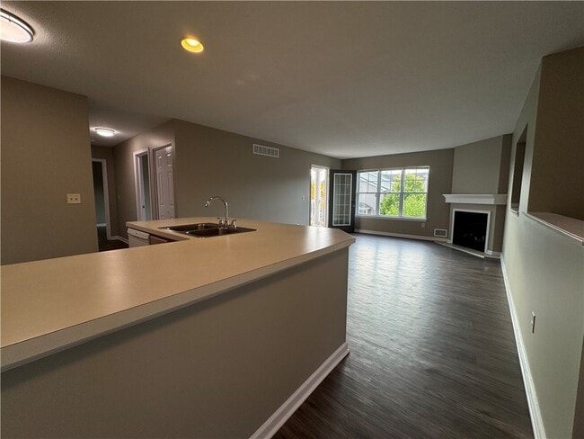 Building Photo - 808 Farmstead Ct