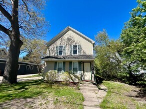 Building Photo - 1633 Peck St