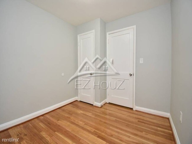 Building Photo - 3 br, 1 bath House - 5313 Lothian Rd