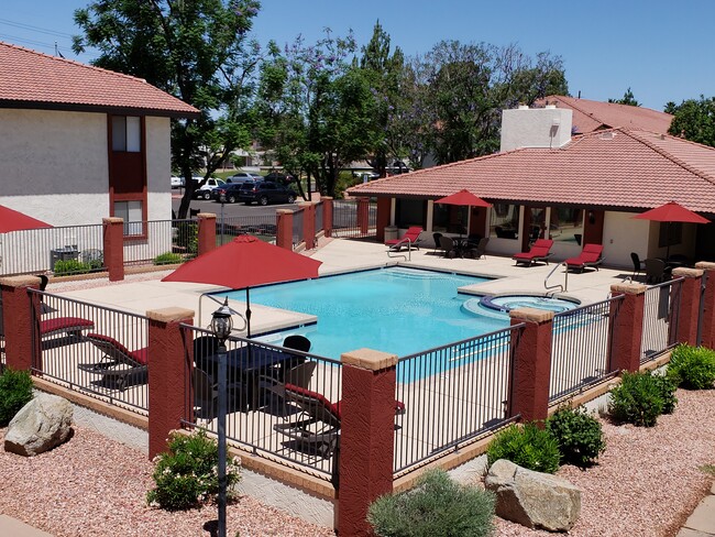 Building Photo - Desert Lakes Apartments