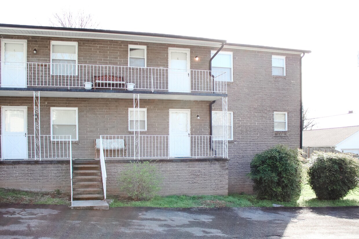 Primary Photo - 500 Farragut Ave