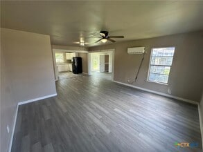 Building Photo - 1903 Glendale St