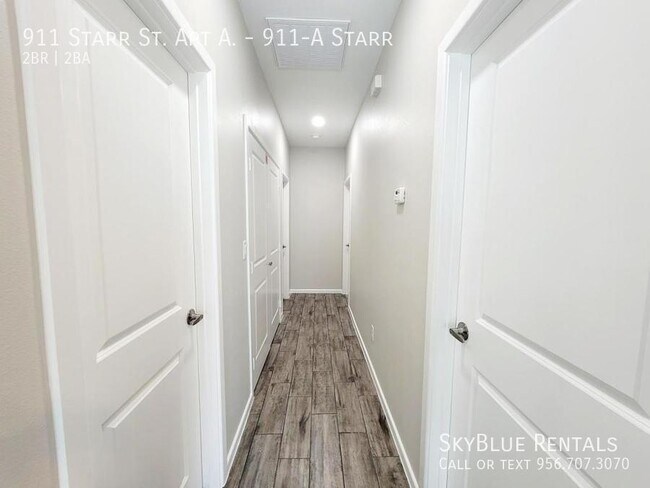 Building Photo - 911 Starr St