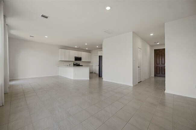 Building Photo - 21111 Salton Sea Ln