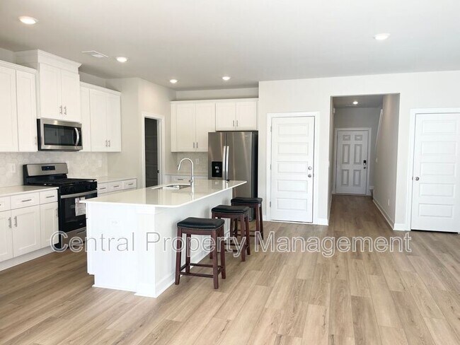 Foto del edificio - 671 Cozy Blf Rd