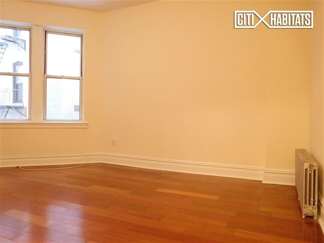 Building Photo - 350 W 85th St