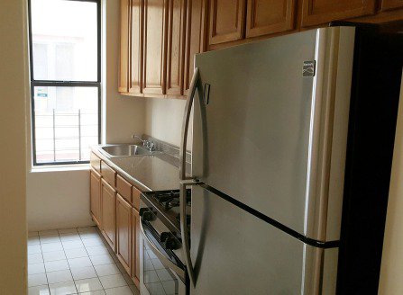 Primary Photo - 1000 St Nicholas Ave