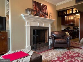 Building Photo - 721 12th St SE