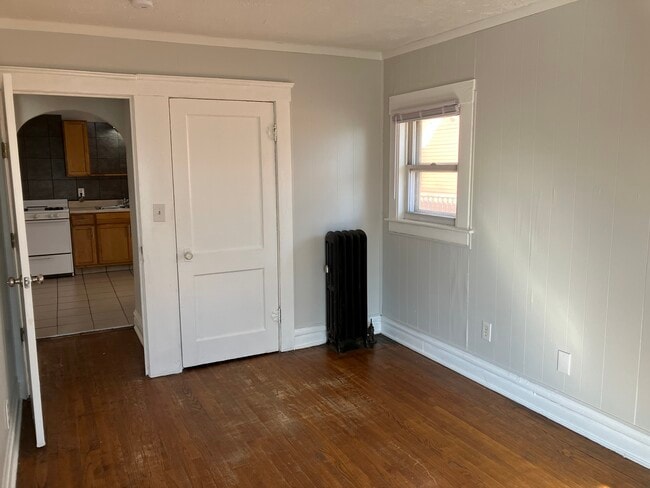 Building Photo - 800 W Ionia St