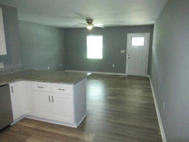 Foto del edificio - Great Brick Duplex Rental on the Southwest Side of Lincolnton!