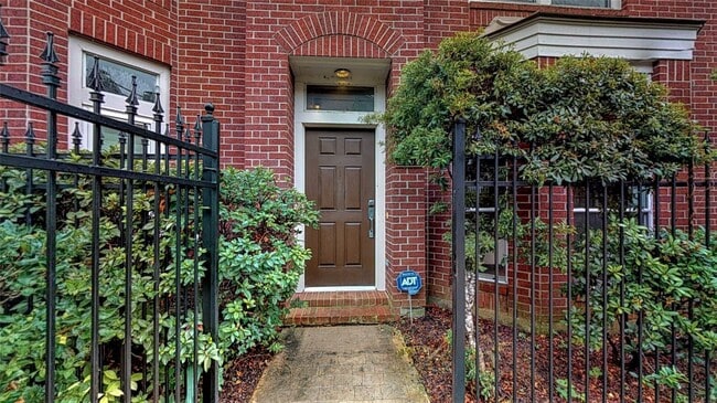 Foto del edificio - 2104 Gillette St