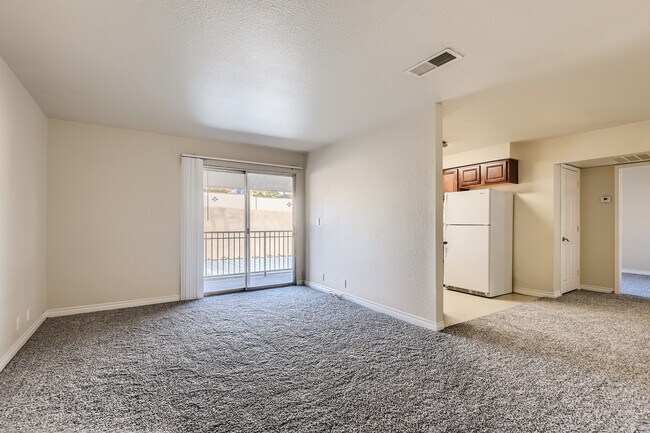 Foto del edificio - 5098 River Glen Dr