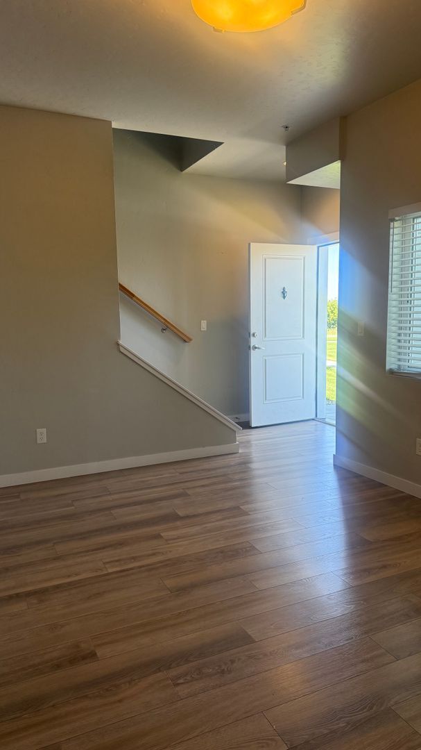 Foto del edificio - WELCOME TO SUNBEAM TOWNHOMES