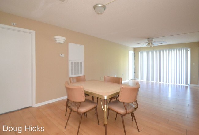 Building Photo - 4 br, 4 bath House - 11018 Graduate Lane #Y