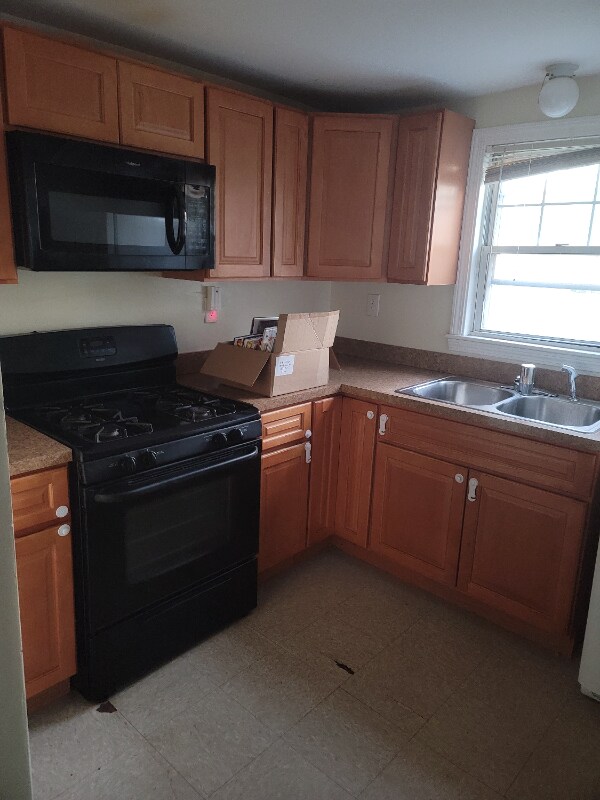 Primary Photo - 155 Glenwood Ave