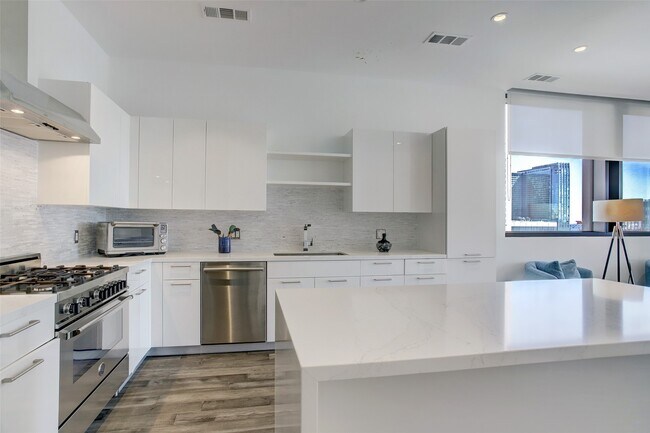 Foto del edificio - 1211 Caroline St